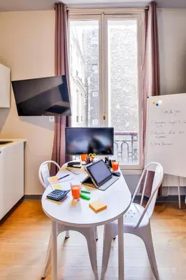 Télévision ou salle de divertissement dans l'établissement WS Saint-Lazare - Opera