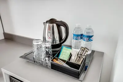 Plateau bouilloire dans l'établissement Paris Hotel