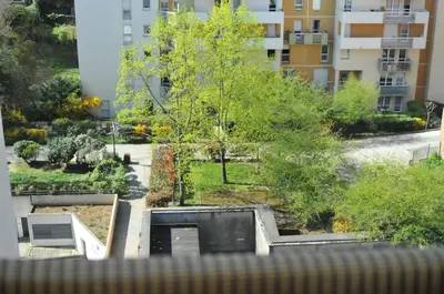 Jardin de l'établissement Beausoleil Metro Paris Sud