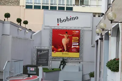 Certificat, récompense, panneau ou autre document affiché dans l'établissement Le Nouvel Hôtel du Théâtre