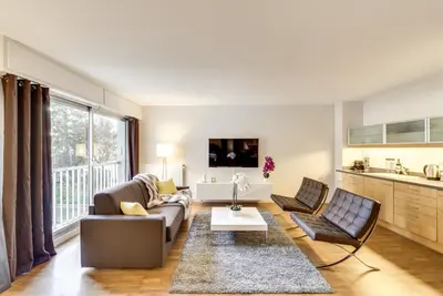 Télévision ou salle de divertissement dans l'établissement Stylish Loft in Saint-Germain Des Près