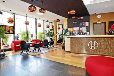 Restaurant ou autre lieu de restauration dans l'établissement Hôtel Hor Europe