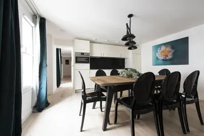Cuisine ou kitchenette dans l'établissement Voyageur sans bagage