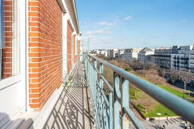 Balcon ou terrasse dans l'établissement Appartement moderne à Saint-Denis - 65 m² avec balcon