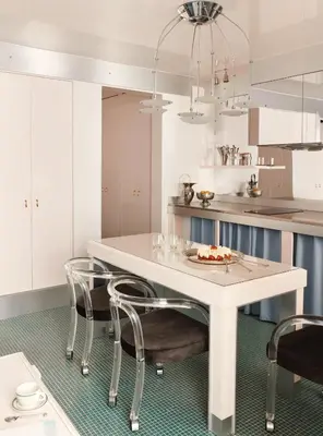 Cuisine ou kitchenette dans l'établissement Pied A Terre Arts et Métiers