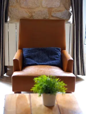 Coin salon dans l'établissement Appartement clair et lumineux au centre de Paris