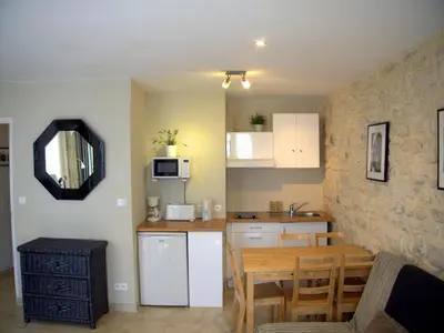 Cuisine ou kitchenette dans l'établissement Appartement clair et lumineux au centre de Paris