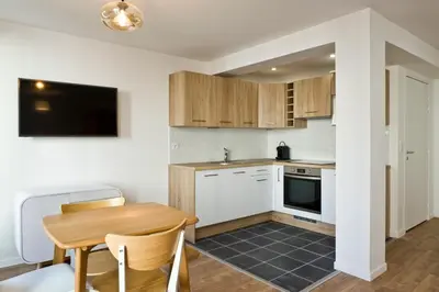 Cuisine ou kitchenette dans l'établissement Pick A Flat - Bastille / Charonne apartments
