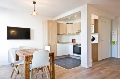 Cuisine ou kitchenette dans l'établissement Pick A Flat - Bastille / Charonne apartments