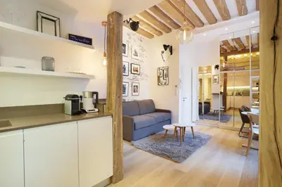 Coin salon dans l'établissement Résidence Le Marais by Studio prestige