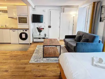 Cuisine ou kitchenette dans l'établissement 50m2 rue rambuteau/Pompidou/Marais/Hôtel de Ville