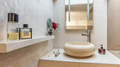 Salle de bains dans l'établissement Prestige sur Louvre et Tuileries