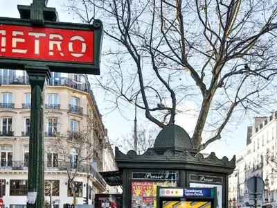 Certificat, récompense, panneau ou autre document affiché dans l'établissement Blue Nights Sébastopol 110