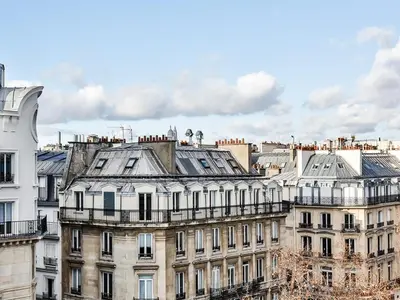 Vue générale sur Paris ou vue de la ville depuis l'appartement
