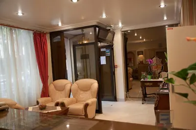Coin salon dans l'établissement Hôtel des Pyrénées - Entre Bastille et Nation