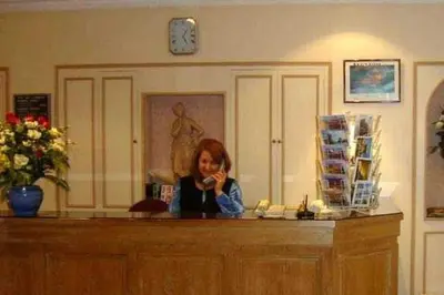 Clients de l'établissement Hôtel des Pyrénées - Entre Bastille et Nation