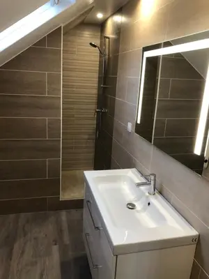 Salle de bains dans l'établissement Villa Liberté
