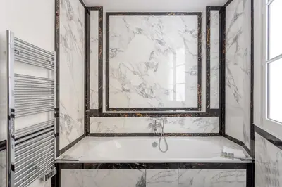 Salle de bains dans l'établissement La Résidence du Sénateur