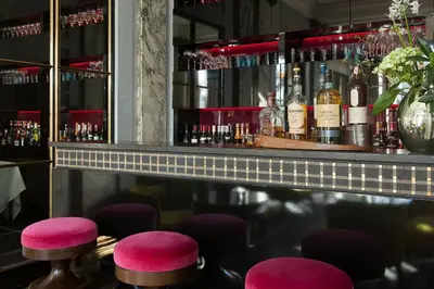 Boissons dans l'établissement Hôtel Brighton - Esprit de France