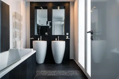 Salle de bains dans l'établissement 1K Paris