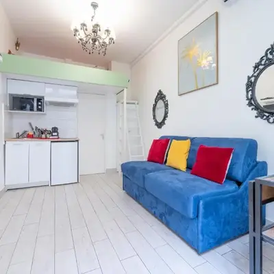 Little boudoir of Paris Champs-Elysées