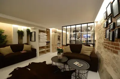 Coin salon dans l'établissement Loft Basfour-Paris Centre tout équipé avec SAUNA!-Paris 4e