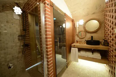 Salle de bains dans l'établissement Loft Basfour-Paris Centre tout équipé avec SAUNA!-Paris 4e