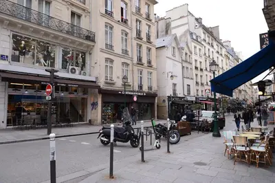 Clients de l'établissement Loft Basfour-Paris Centre tout équipé avec SAUNA!-Paris 4e