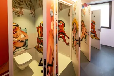 Salle de bains dans l'établissement JO&JOE Paris Gentilly - Auberge de Jeunesse