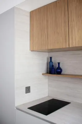 Cuisine ou kitchenette dans l'établissement Appt calme avec balcon - Tour Eiffel - Seine
