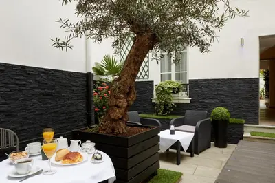 Jardin de l'établissement Hotel Le Twelve