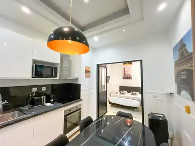 Cuisine ou kitchenette dans l'établissement 80 - Paris Cinema Sebastopol
