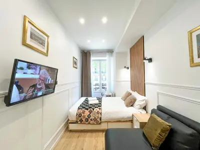 Télévision ou salle de divertissement dans l'établissement 81 - Paris Luxe Sebastopol