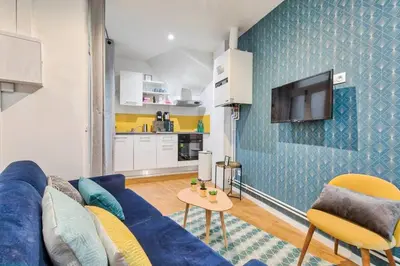 Cuisine ou kitchenette dans l'établissement Appartement Familial proche Saint-Lazarre - 6P