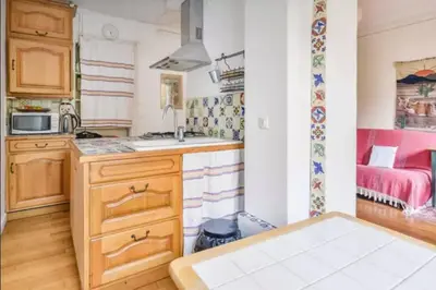 Cuisine ou kitchenette dans l'établissement Appartement de charme de 60 m2 entre Montmartre et Batignolles