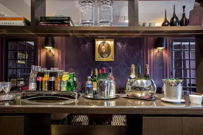 Boissons dans l'établissement Hôtel Mansart - Esprit de France