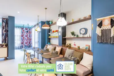 Coin salon dans l'établissement ibis Styles Paris Gare de l'Est TGV