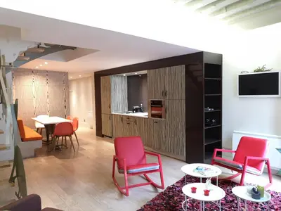 Cuisine ou kitchenette dans l'établissement Beautiful duplex in the center of Paris