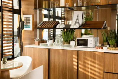 Cuisine ou kitchenette dans l'établissement Hôtel Eiffel Turenne