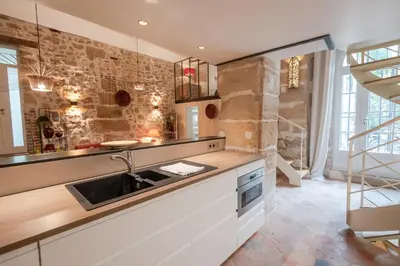 Cuisine ou kitchenette dans l'établissement OLD STONES