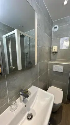 Salle de bains dans l'établissement Pratic Hotel