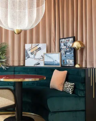 Coin salon dans l'établissement Hôtel Parisianer