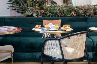 Nourriture dans l'hôtel ou à proximité