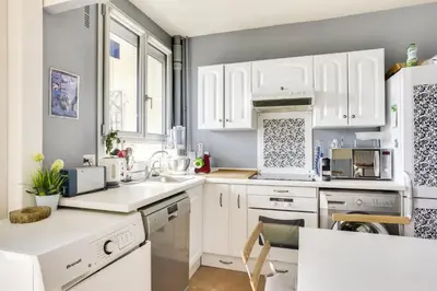 Cuisine ou kitchenette dans l'établissement Charming apartment with terrace by Weekome