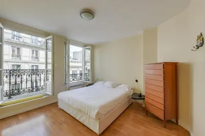 Un ou plusieurs lits dans un hébergement de l'établissement Châtelet, rue Saint Denis 25 - ID 308