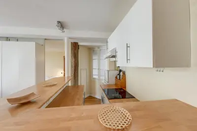 Cuisine ou kitchenette dans l'établissement Châtelet, rue Saint Denis 25 - ID 308