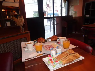 Nourriture dans l'hôtel ou à proximité