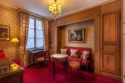 Coin salon dans l'établissement Hôtel Duc De St-Simon