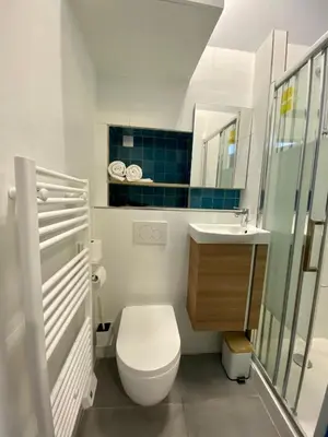 Salle de bains dans l'établissement Studio Aboukir 1