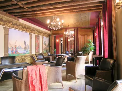 Coin salon dans l'établissement Hôtel Relais Monceau